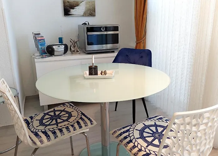 Residenz Seeblick By Rujana * Sellin (Rugen)