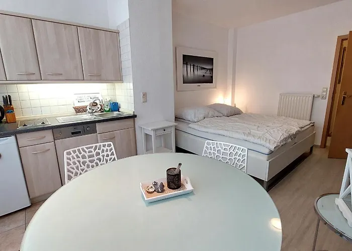 Residenz Seeblick By Rujana * Sellin (Rugen)